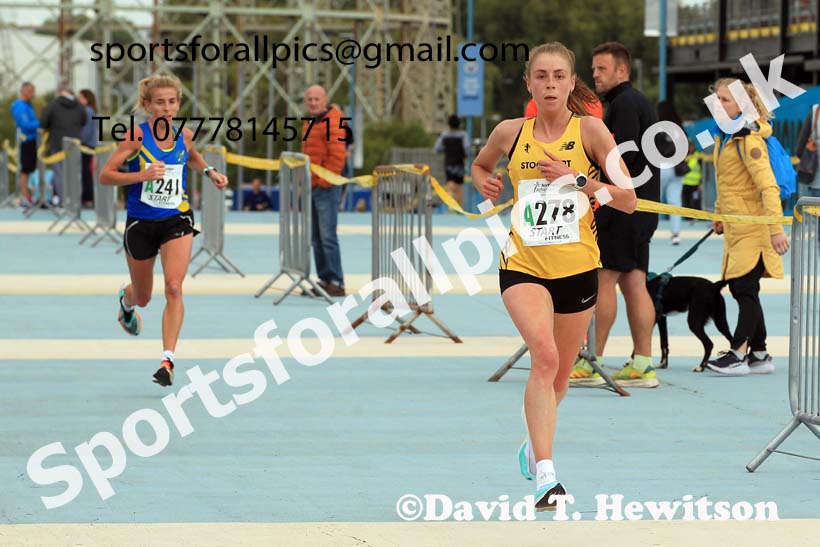 Senior womens 4 Stage Relay, 2022 Northern Road Relays, SportsCity, Manchester. Photo: David T. Hewitson/Sports for All Pics